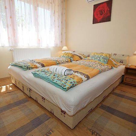 Zoli Apartmanok-Brody 51-53 Hajduszoboszlo Luaran gambar