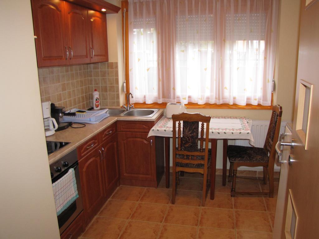 Zoli Apartmanok-Brody 51-53 Hajduszoboszlo Luaran gambar