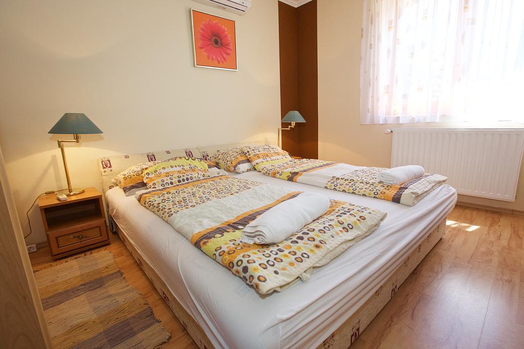 Zoli Apartmanok-Brody 51-53 Hajduszoboszlo Luaran gambar