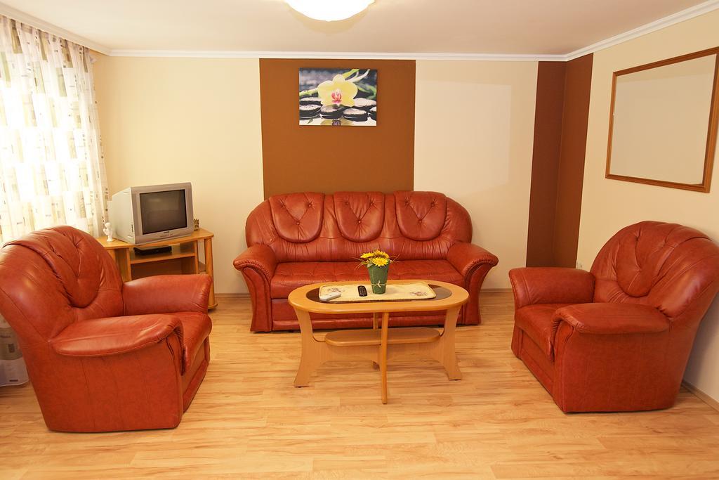 Zoli Apartmanok-Brody 51-53 Hajduszoboszlo Luaran gambar