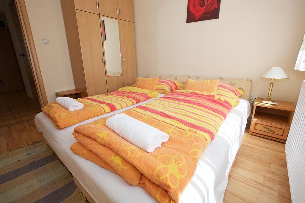 Zoli Apartmanok-Brody 51-53 Hajduszoboszlo Luaran gambar