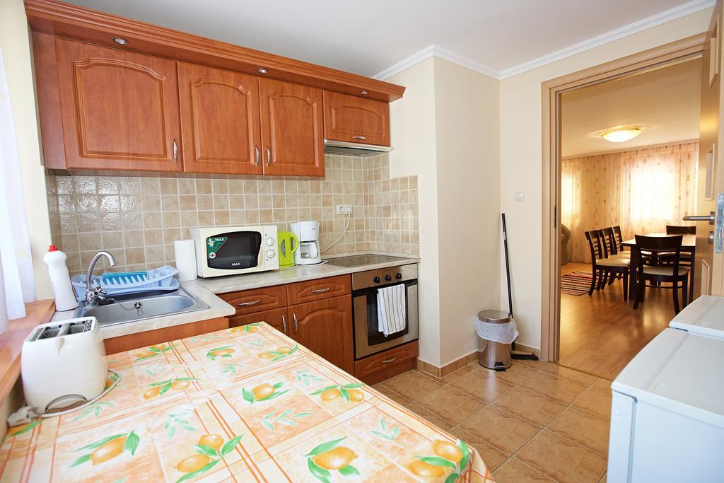 Zoli Apartmanok-Brody 51-53 Hajduszoboszlo Luaran gambar