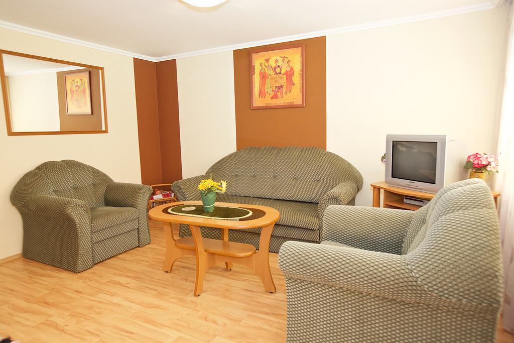 Zoli Apartmanok-Brody 51-53 Hajduszoboszlo Luaran gambar