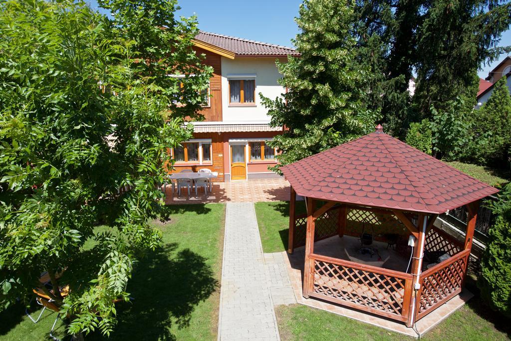 Zoli Apartmanok-Brody 51-53 Hajduszoboszlo Luaran gambar